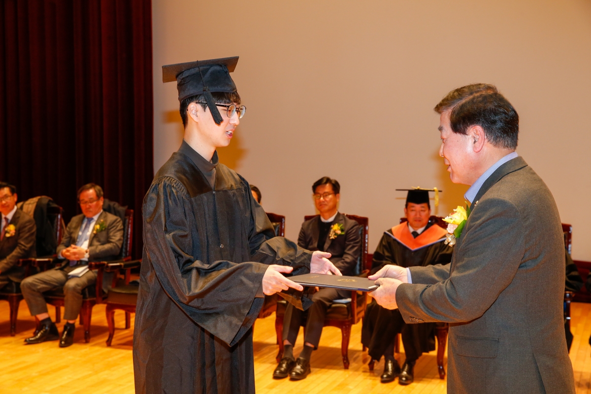 20230217-021[_P7U2475-2022 학년도 금오공과대학교 학위수여식.JPG