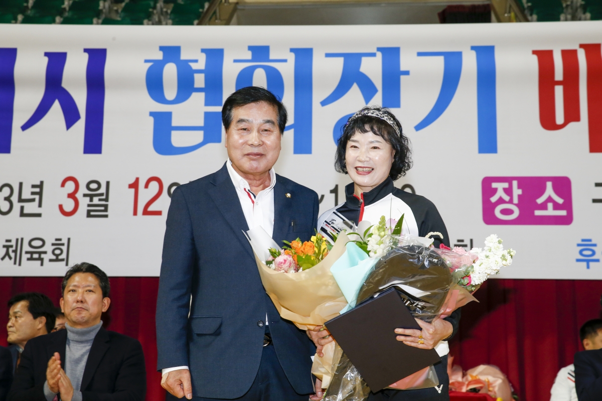 20230312-015[_P7U3910-1-제6회 구미시 협회장기 배드민턴 대회 .jpg