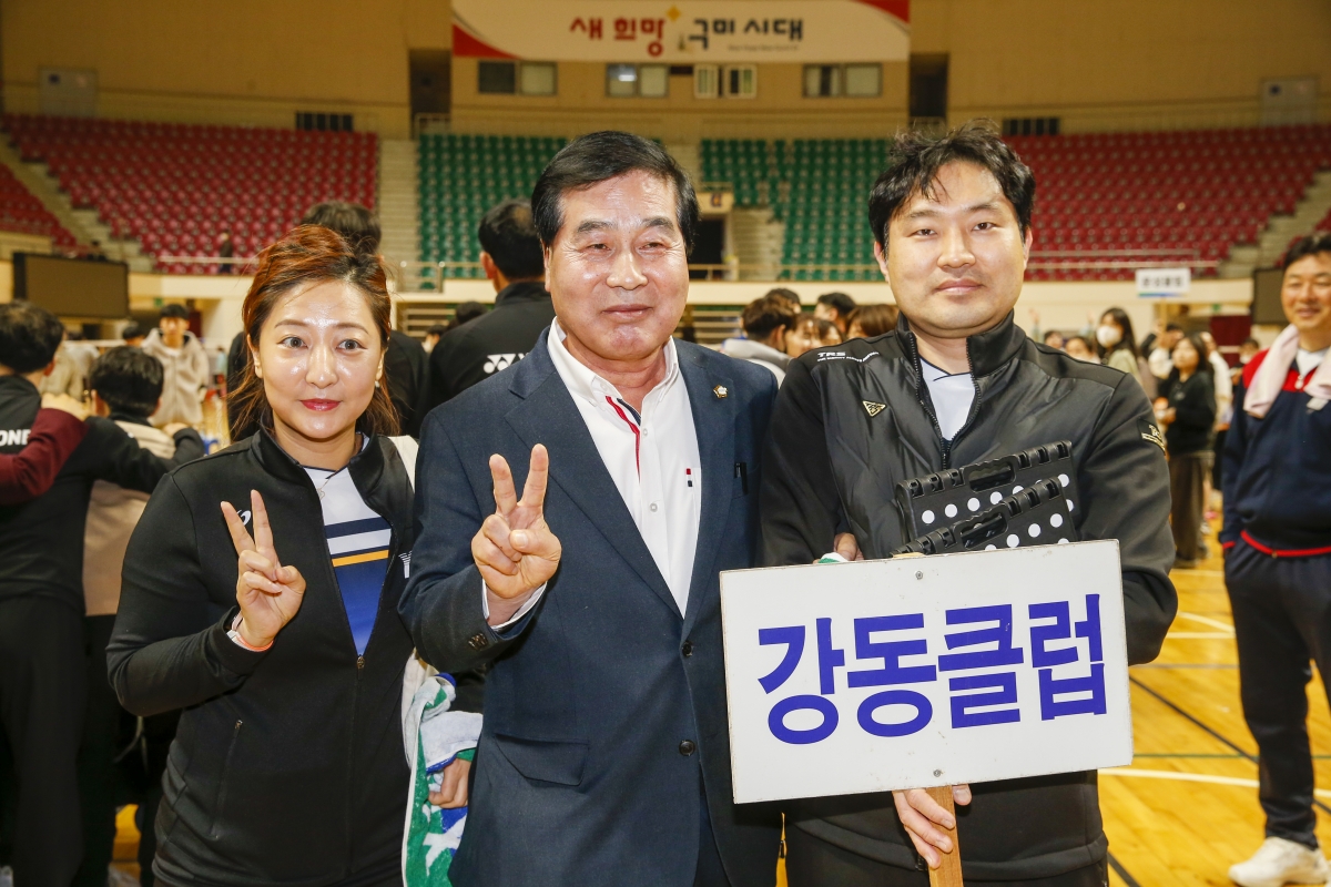20230312-027[_P7U3946-1-제6회 구미시 협회장기 배드민턴 대회 .jpg
