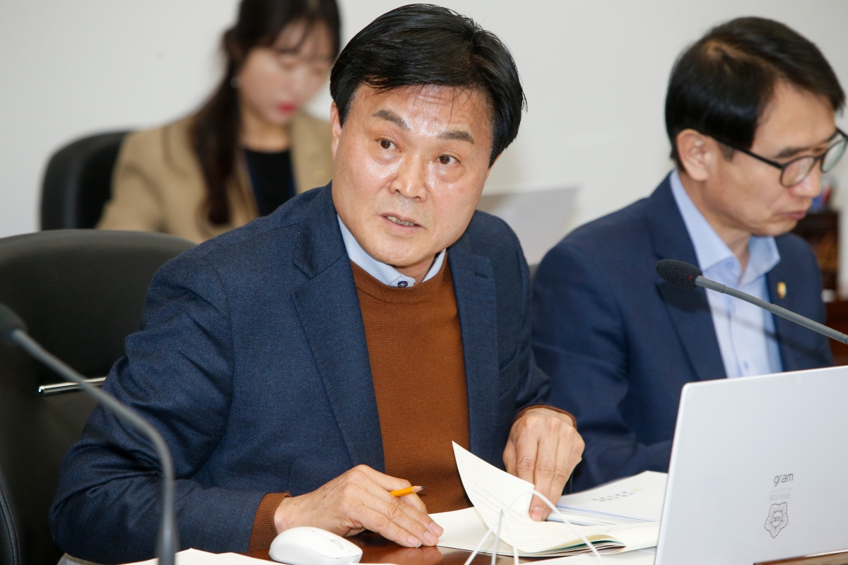 20230313-050[_P7U4419-제265회 임시회 산업건설위원회 조례안 심사활동.JPG