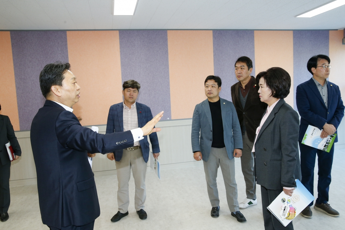 20230314-047[_P7U4663-1-제265회 임시회시 기획행정위원회 강동청소년문화의집 현장방문.jpg