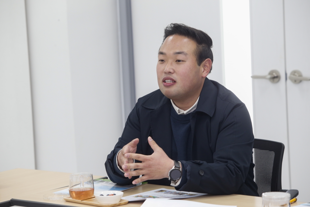 20230314-093[_P7U4790-1-제265회 임시회시 기획행정위원회 육아종합지원센터 현장방문.jpg