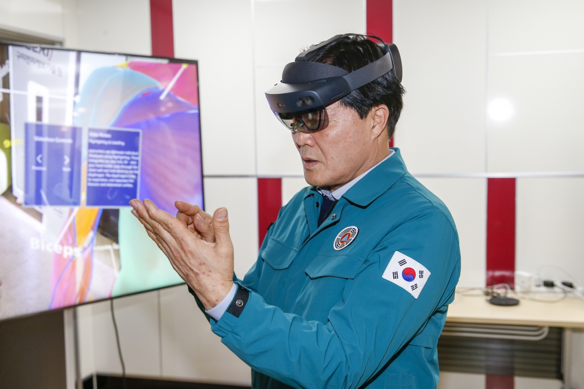 20230315-071[_P7U5018-1-제265회 임시회시 산업건설위원회 구미전자정보기술원 분원 현장방문.jpg