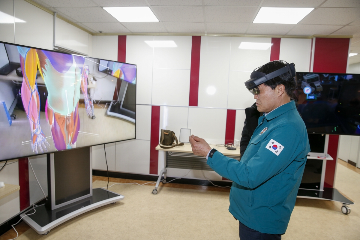 20230315-072[_P7U5022-1-제265회 임시회시 산업건설위원회 구미전자정보기술원 분원 현장방문.jpg