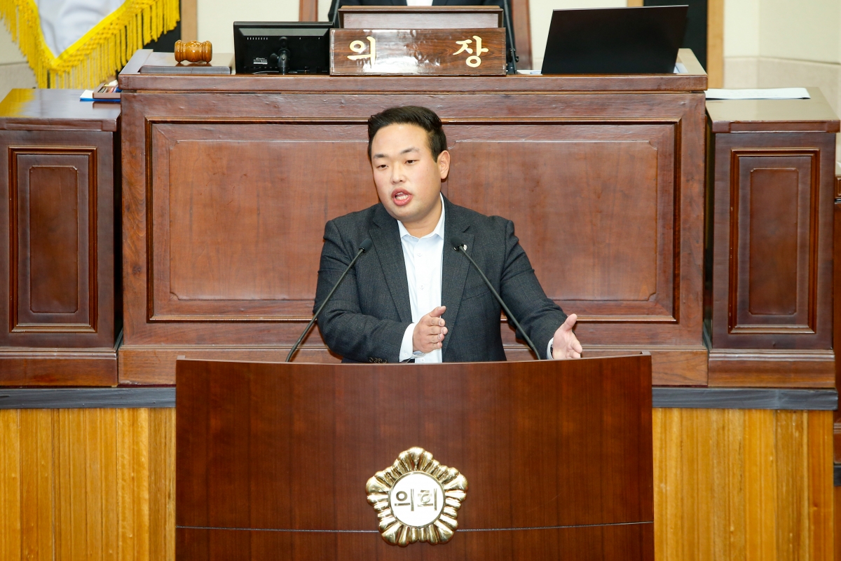 20230316-041[_P7U5252-제265회 임시회 제2차 본희의시 정지원 의원 구미시도시계획조례일부개정조례안 관련 반대토론.JPG