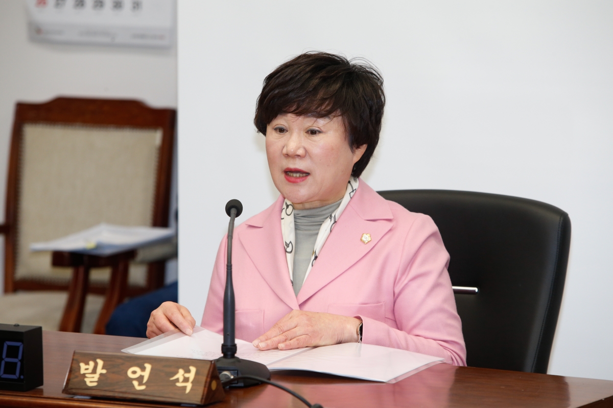 20230331-015[_P7U5979-제2차 의원연구단체심의위원회 활동.JPG