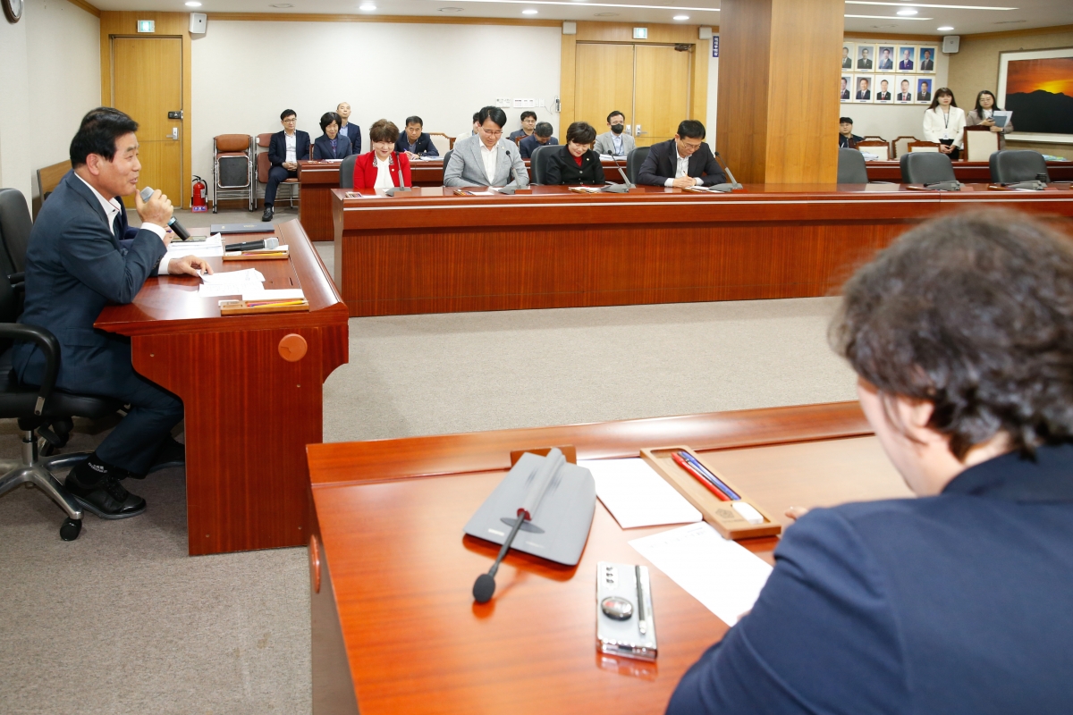 20230412-054[_P7U7413-구미시의회 의원연구단체 자치법규 연구회 발대식.JPG