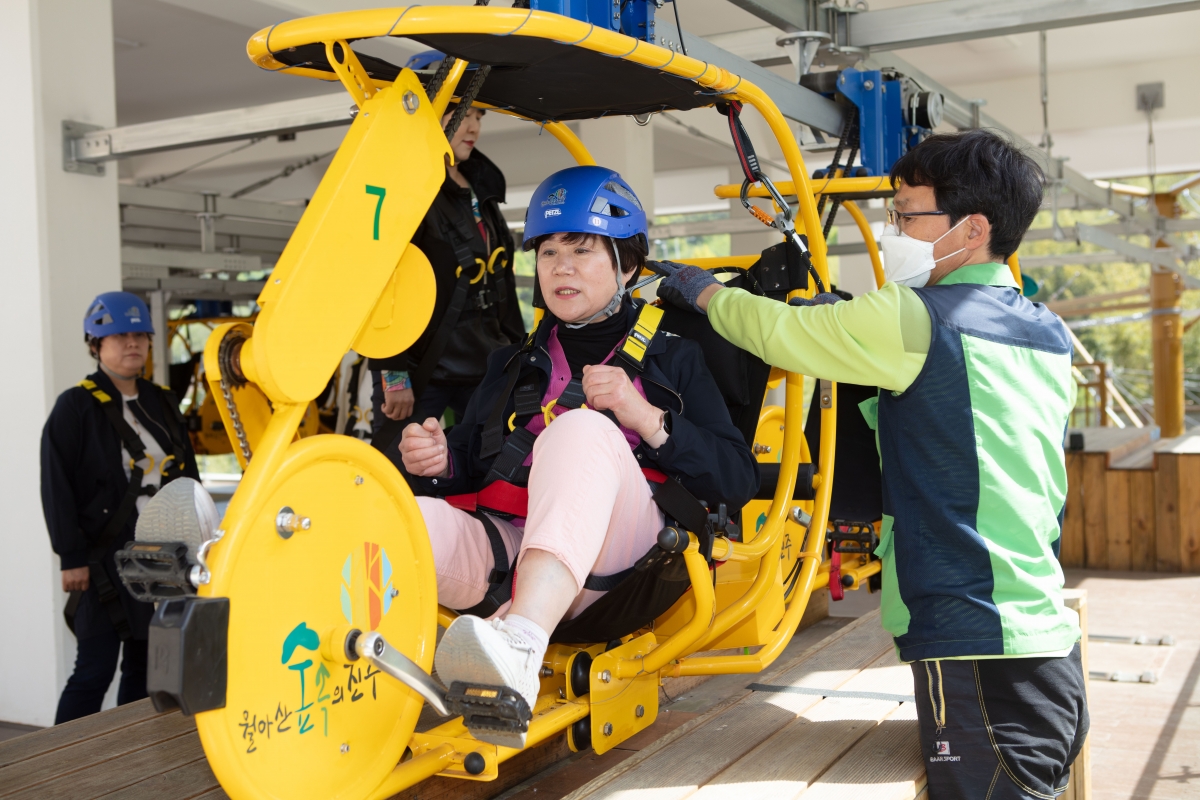 20230417-200[IMG_4372-제266회 임시회 산업건설위원회 경남 진주시 월아산 자연휴양림 비교견학.JPG