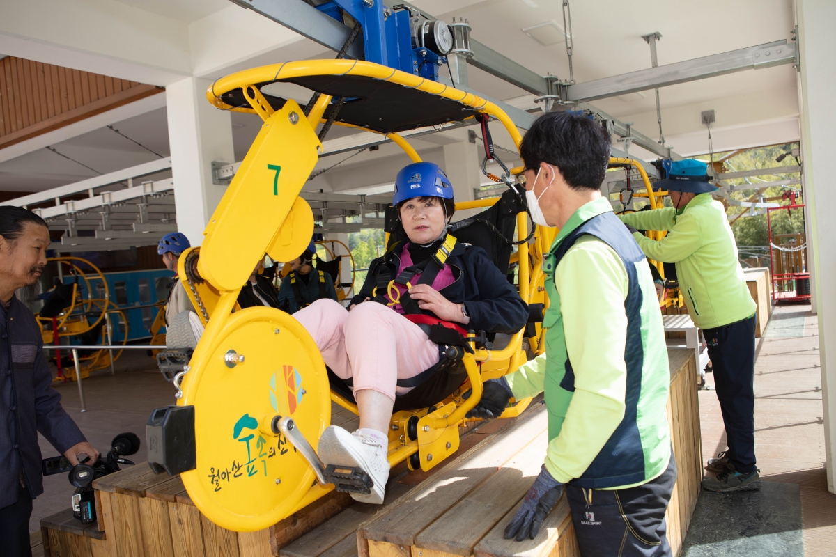 20230417-201[IMG_4374-제266회 임시회 산업건설위원회 경남 진주시 월아산 자연휴양림 비교견학.JPG