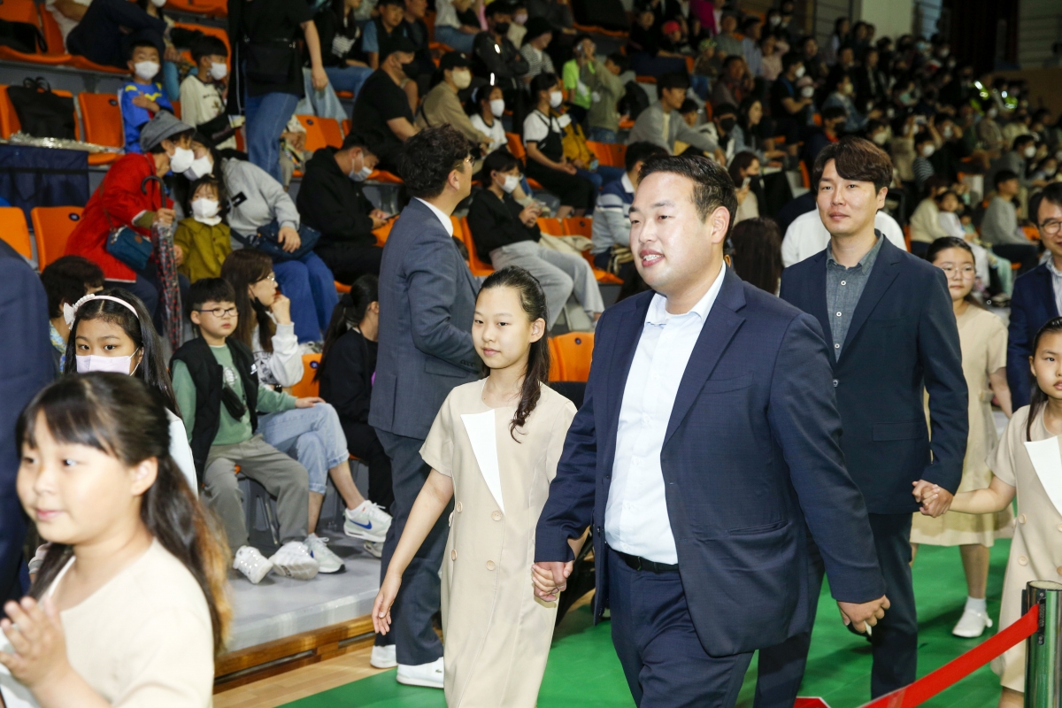 20230505-035[_P7U0210-제101회 어린이날 기념행사.jpg