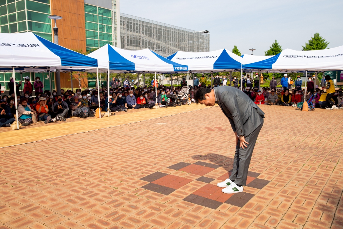 20230508-052[_P7U0789-데한민국 써포터즈 봉사단 어버이날 효 잔치.JPG