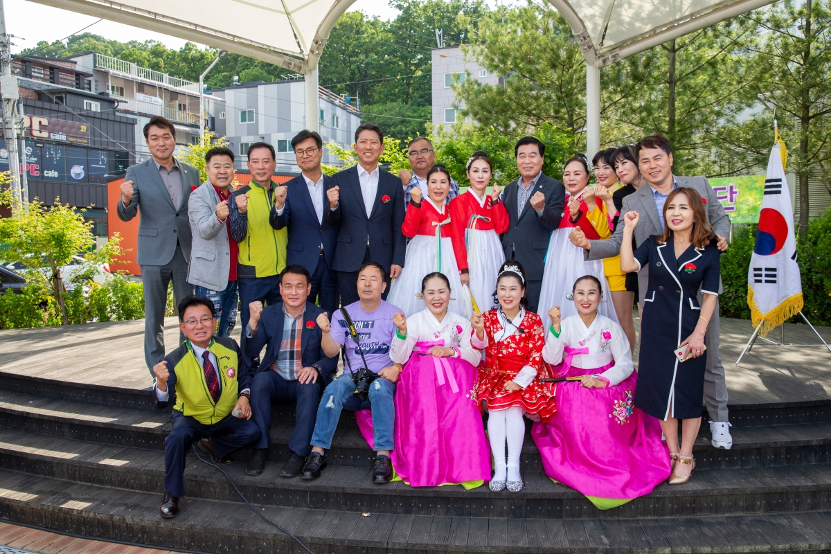 20230508-065[_P7U0834-데한민국 써포터즈 봉사단 어버이날 효 잔치.jpg