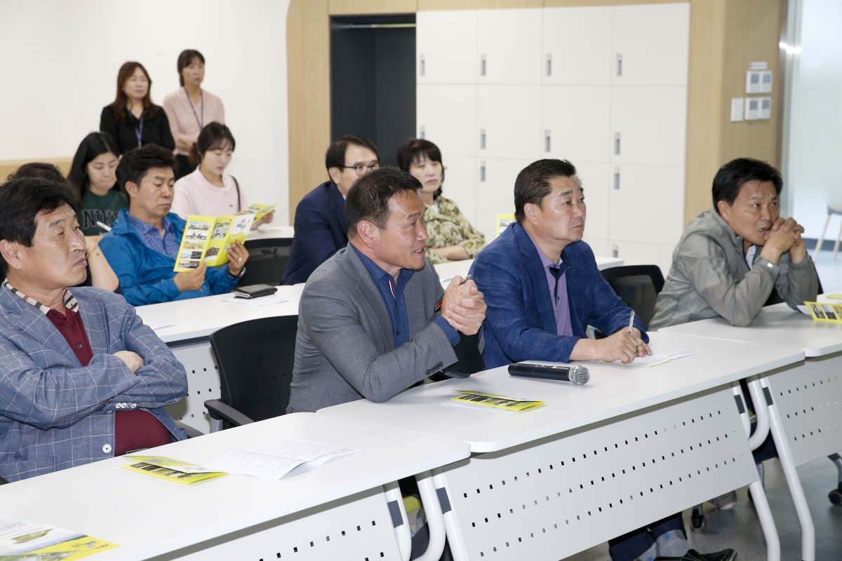 20230512-039[_P7U1404-1-제267회 임시회시 산업건설위원회 충남 천안시 성성호수공원 비교견학.jpg