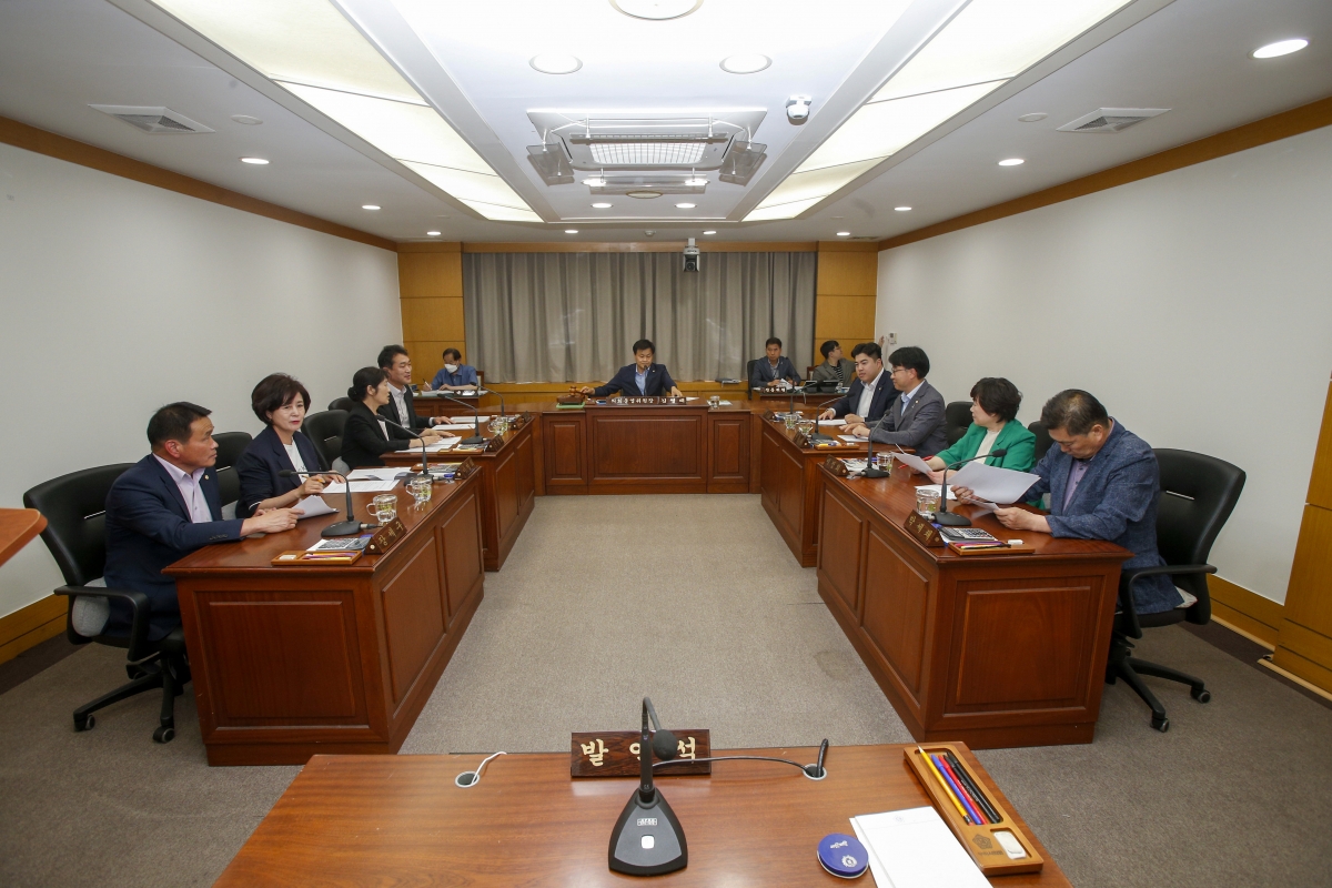 20230526-014[_P7U3333-1-폐회중 의회운영위원회 활동.jpg
