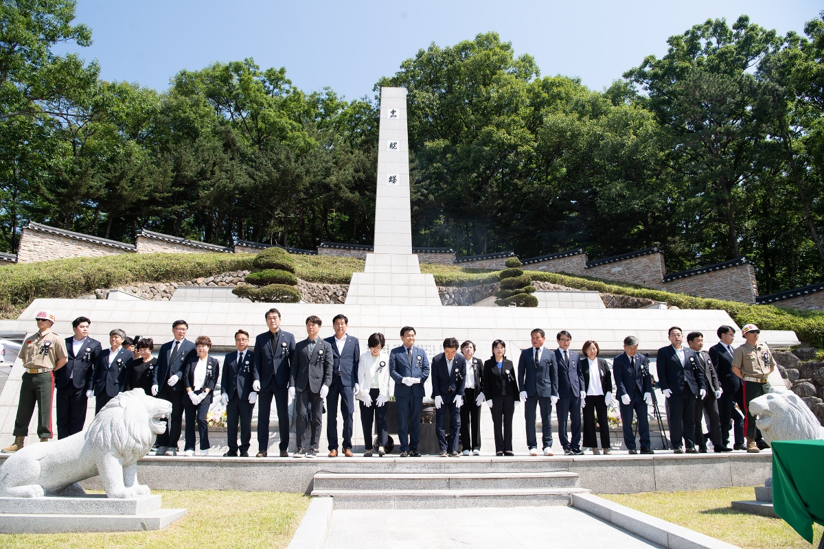 20230606-060[23G_9393-제68회 현충일 충혼탑 추념.jpg