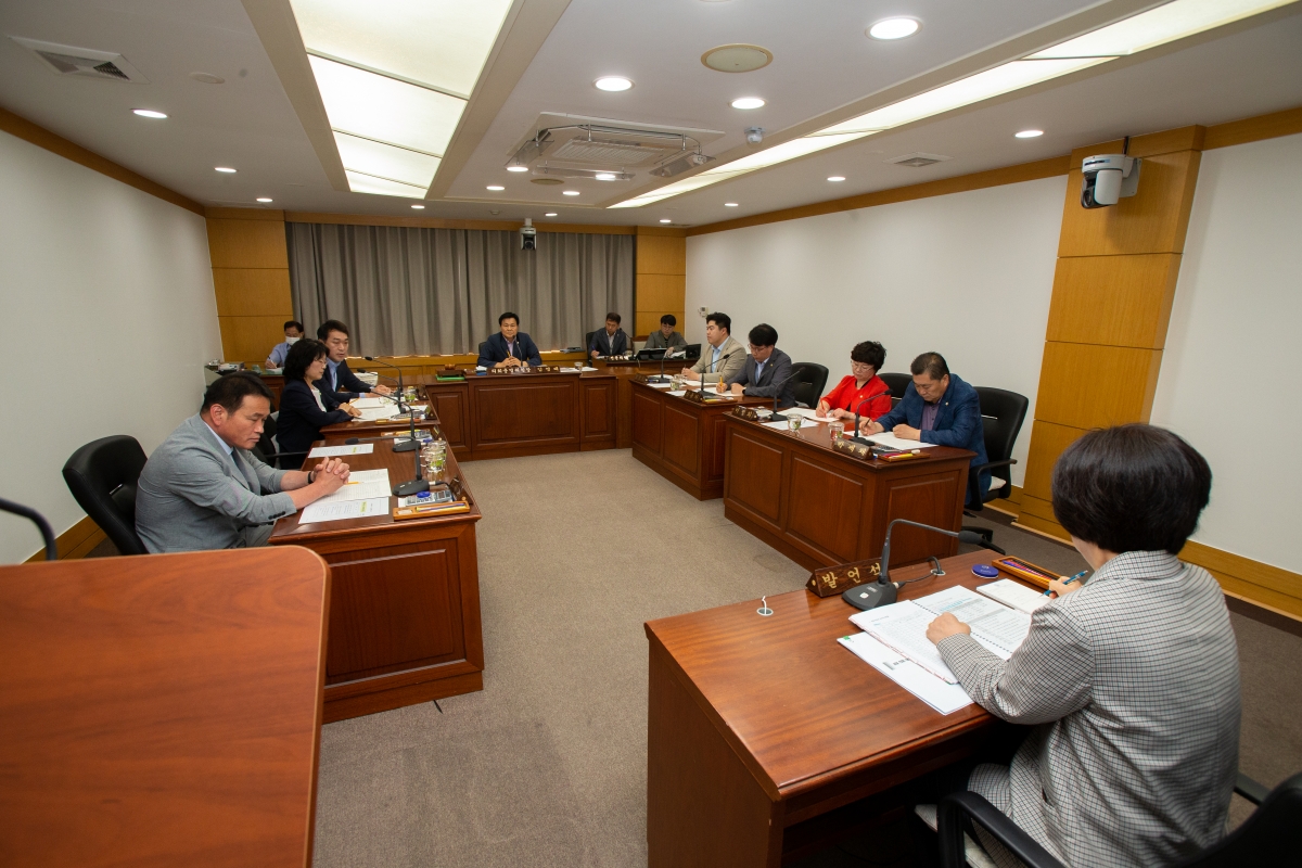 20230607-002[_P7U4537-제268회 정례회 의회운영위원회 소관 2023년도 행정사무감사 활동.JPG