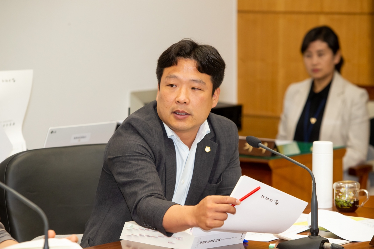 20230607-043[_P7U4682-제268회 정례회 기획행정위원회 소관 2023년도 행정사무감사 활동.JPG