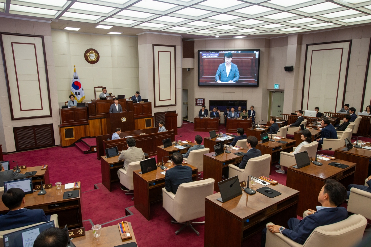 20230623-017[_P7U6479-제268회 정례회 제2차 본회의시 신용하 의원 의사진행발언.JPG