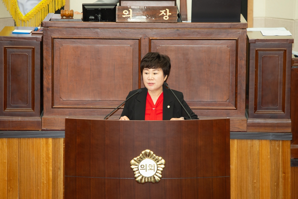 20230623-033[_P7U6521-제268회 정례회 제2차 본회의시 이정희 예산결산특별위원회 간사 특별위원회 심사결과보고.JPG