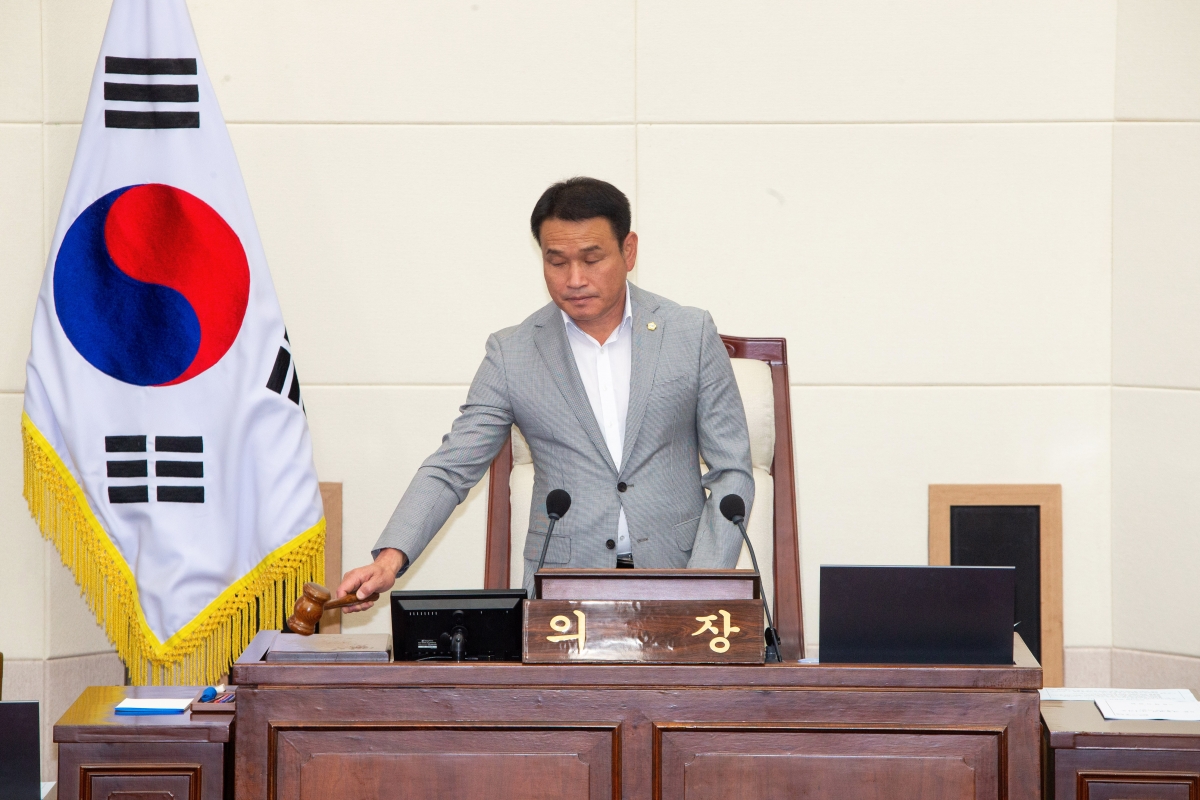 20230623-001[_P7U6453-제268회 정례회 제2차 본회의시 장세구 부의장 회의주재.JPG