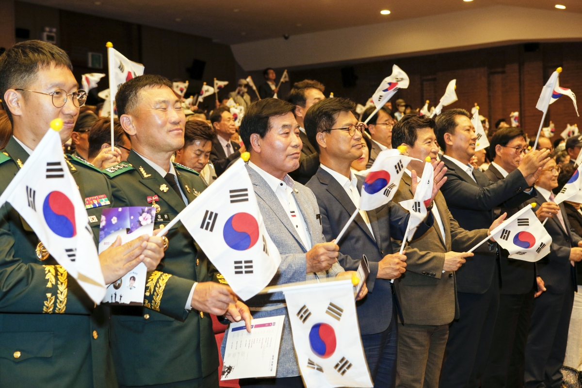 20230625-043[_P7U7027-1-6.25전쟁 제73주년 호국보훈 기념행사.jpg