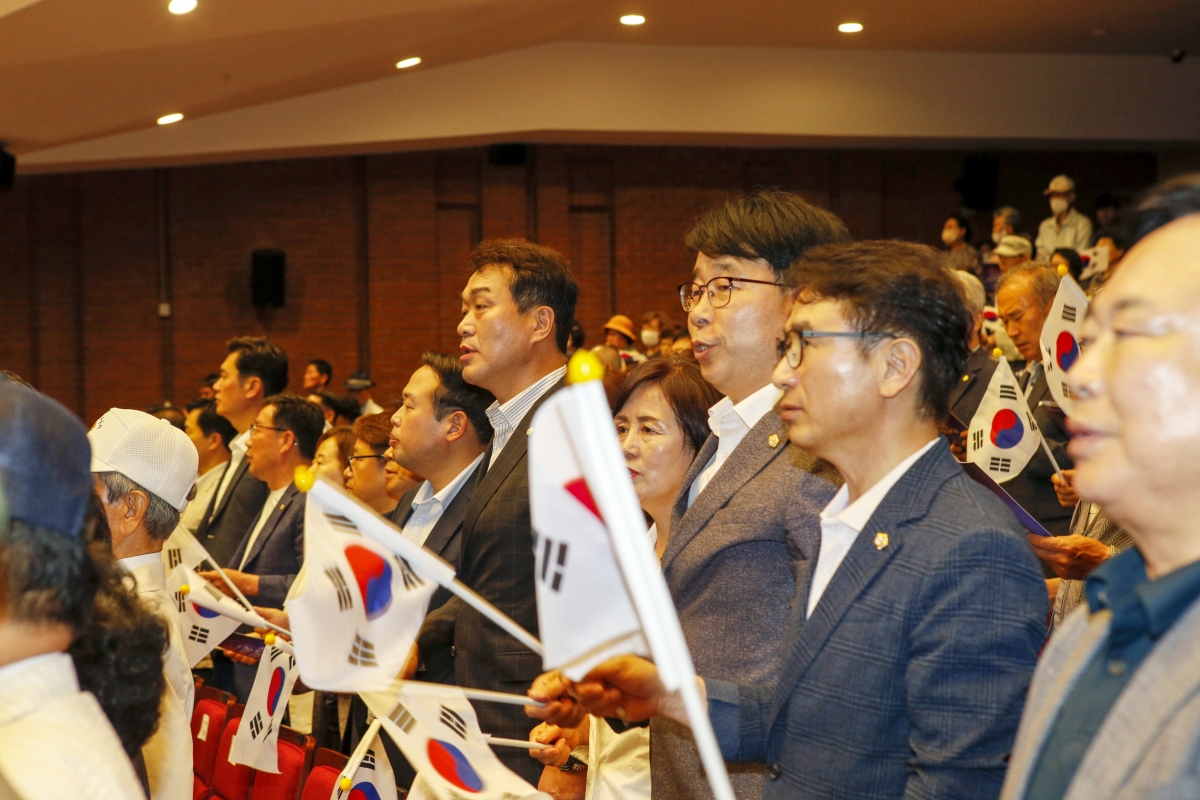 20230625-051[_P7U7054-1-6.25전쟁 제73주년 호국보훈 기념행사.jpg