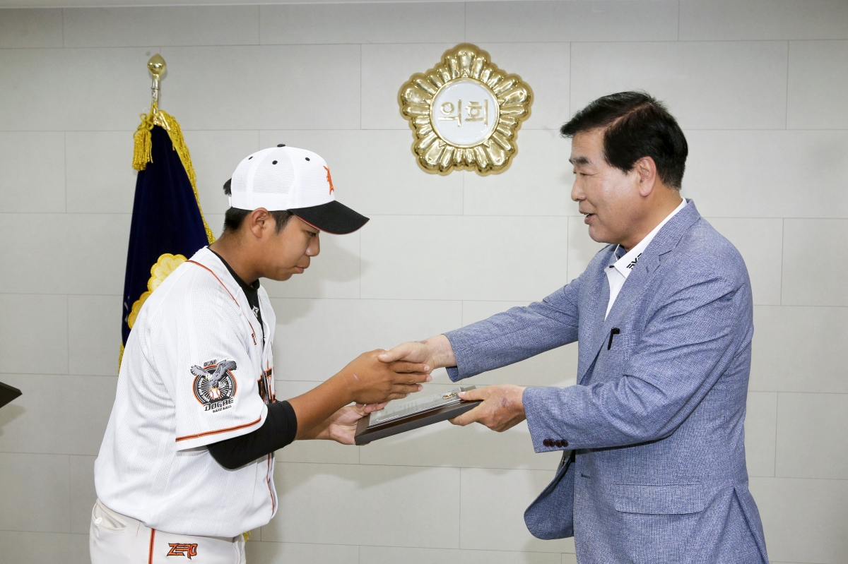 20230626-004[_P7U7085-1-야구소프트협회 표창 수여식.jpg