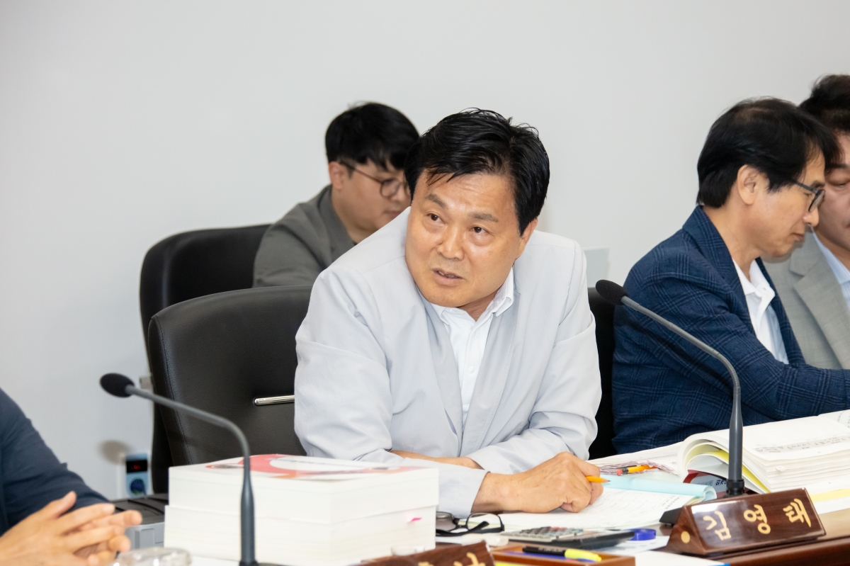 20230621-018[IMG_5569-제268회 정례회 예산결산특별위원회 2022회계연도 세입·세출 결산 승인안 심사활동.JPG