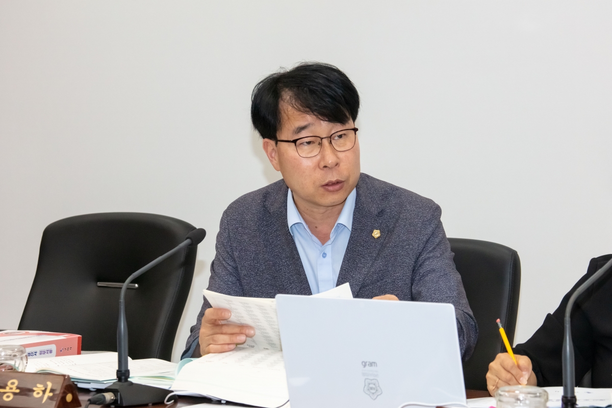 20230621-026[IMG_5607-제268회 정례회 예산결산특별위원회 2022회계연도 세입·세출 결산 승인안 심사활동.JPG