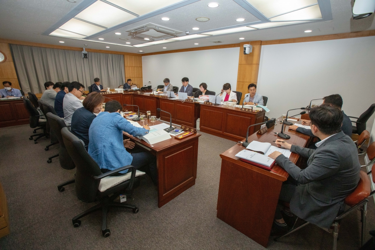 20230621-008[IMG_5530-제268회 정례회 예산결산특별위원회 2022회계연도 세입·세출 결산 승인안 심사활동.JPG