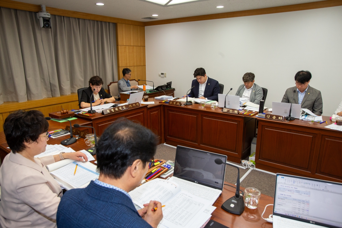 20230711-007[_P7U8336-제269회 임시회 예산결산특별위원회 2023년도 제1회 추경예산안 심사활동.JPG