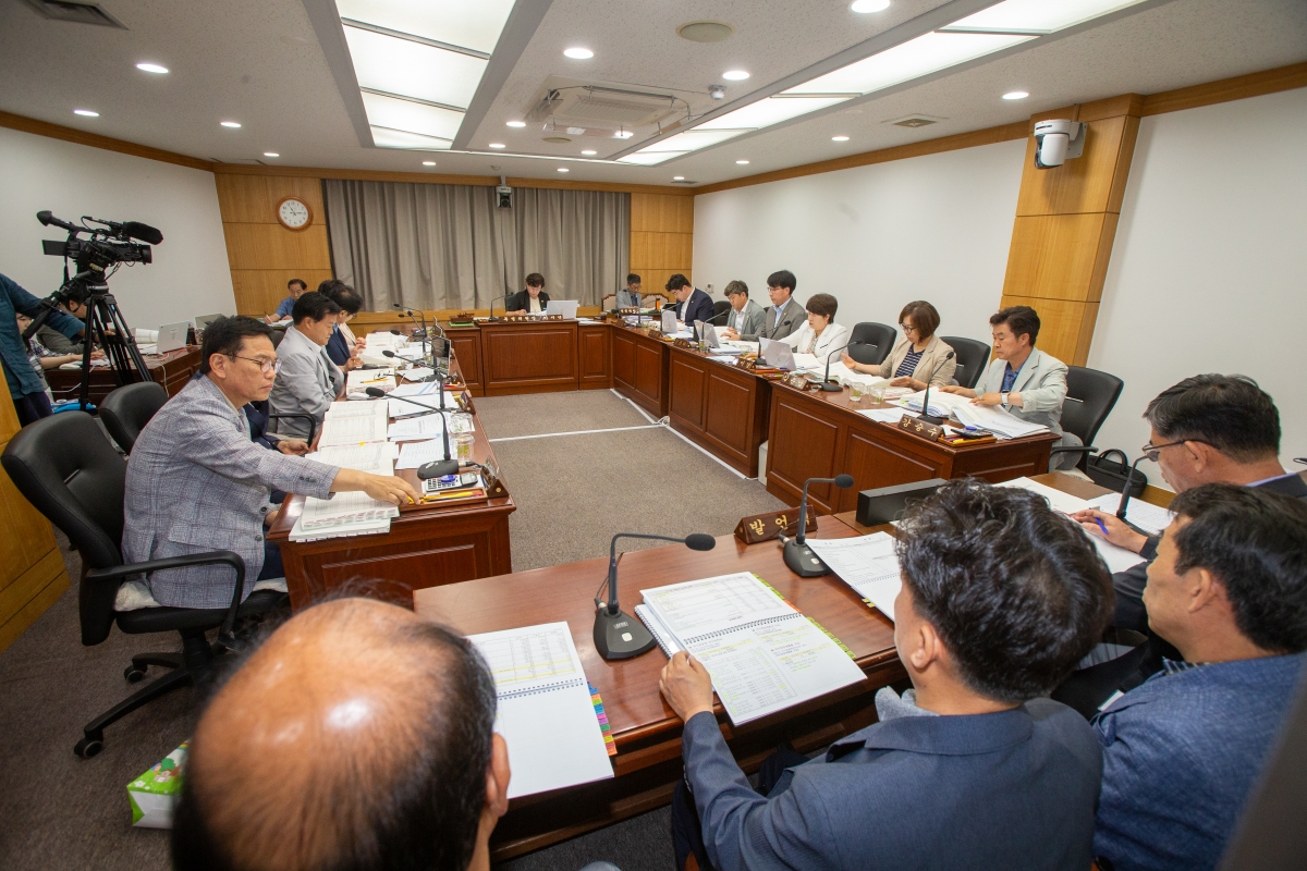20230711-001[_P7U8387-제269회 임시회 예산결산특별위원회 2023년도 제1회 추경예산안 심사활동.JPG