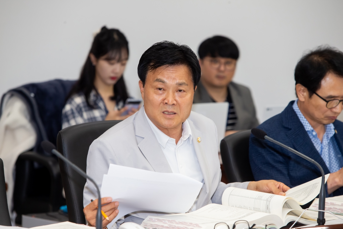 20230711-030[_P7U8435-제269회 임시회 예산결산특별위원회 2023년도 제1회 추경예산안 심사활동.JPG