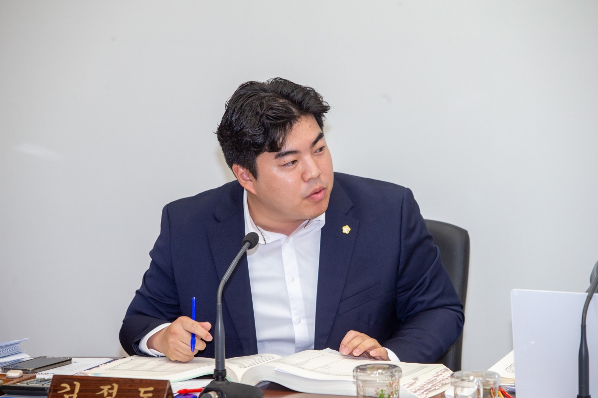 20230711-022[_P7U8372-제269회 임시회 예산결산특별위원회 2023년도 제1회 추경예산안 심사활동.JPG