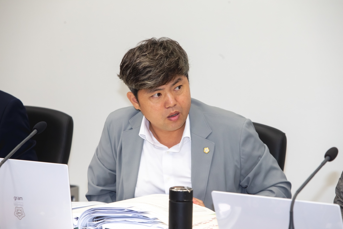 20230711-023[_P7U8396-제269회 임시회 예산결산특별위원회 2023년도 제1회 추경예산안 심사활동.JPG