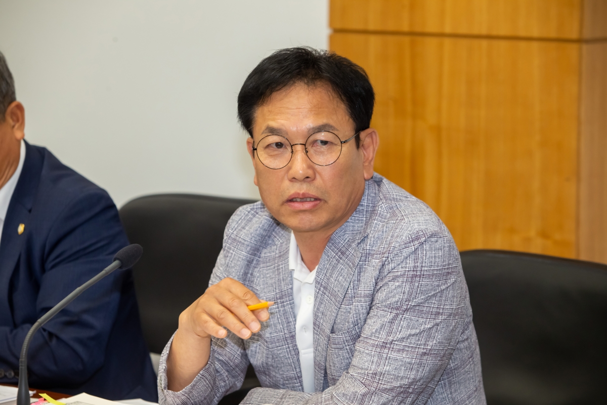 20230707-004[_P7U8028-제269회 임시회 기획행정위원회 소관 2023년도 제1회 추경예산안 예비심사 활동.JPG