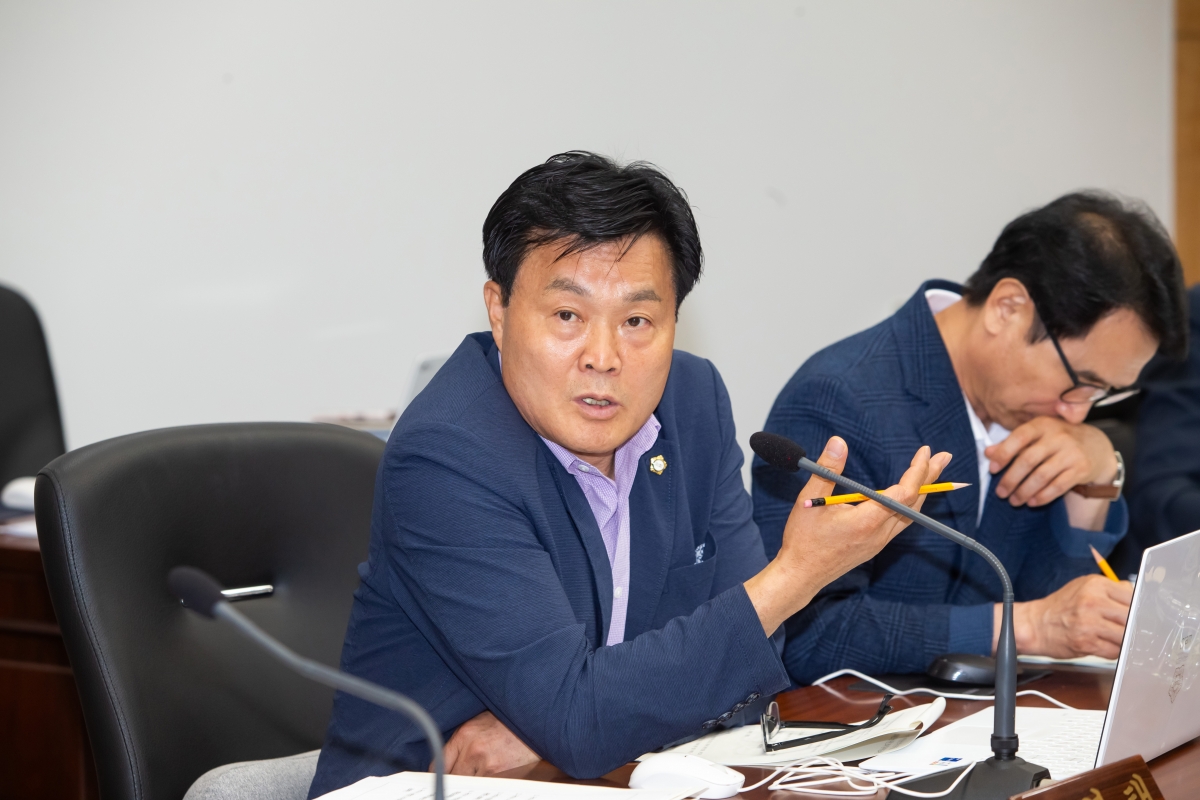 20230706-055[_P7U7998-제269회 임시회 산업건설위원회 조례안 심사활동.JPG