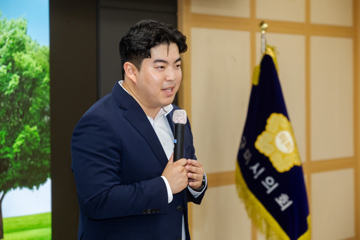 20230727-005[_P7U9152-의원연구단체 청인심 김요한 박사 초청 세미나.JPG