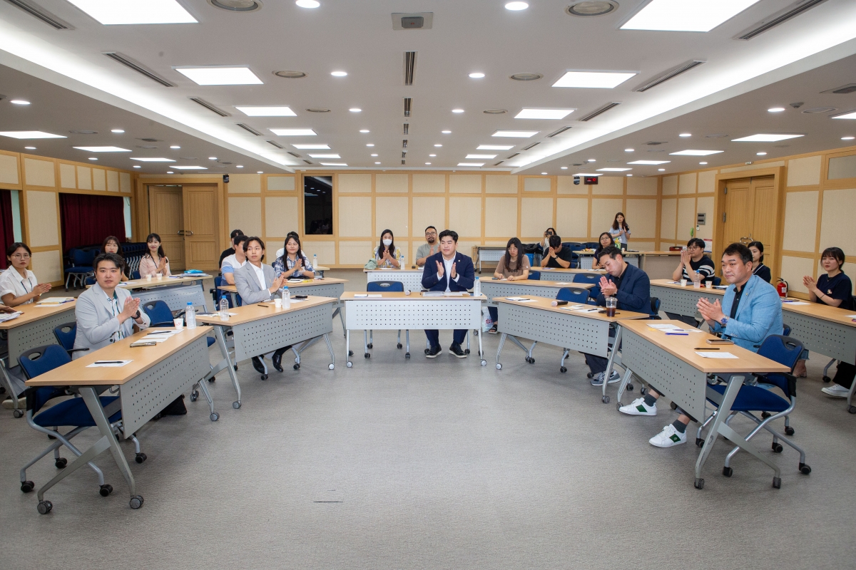 20230727-007[_P7U9157-의원연구단체 청인심 김요한 박사 초청 세미나.JPG