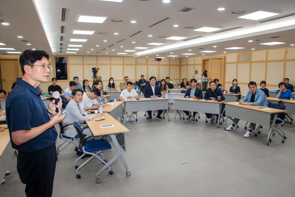 20230727-013[_P7U9176-의원연구단체 청인심 김요한 박사 초청 세미나.JPG