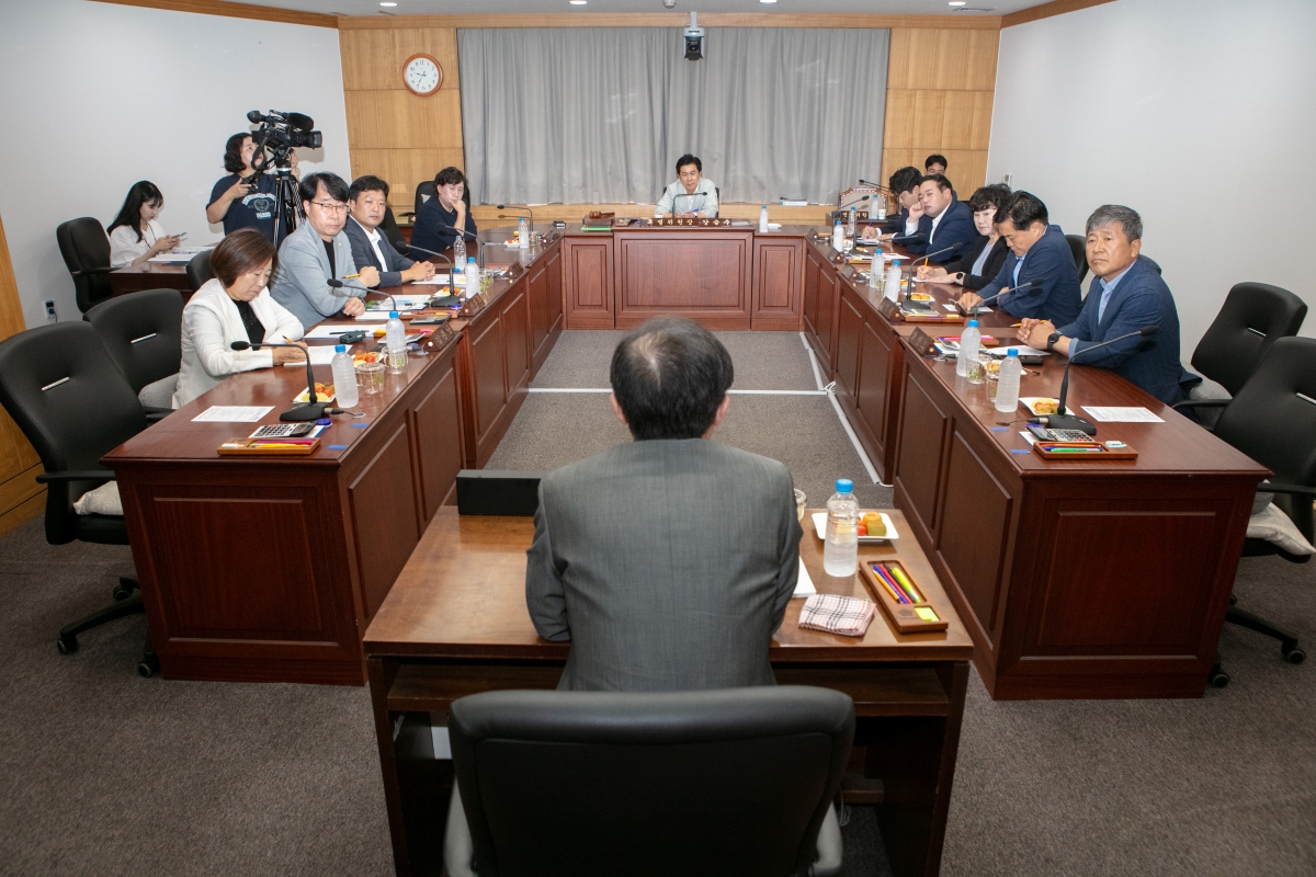 20230816-006[IMG_5932-신공항이전지원특별위원회 김정호 한국항공우주산업 고문 초청 간담회.JPG