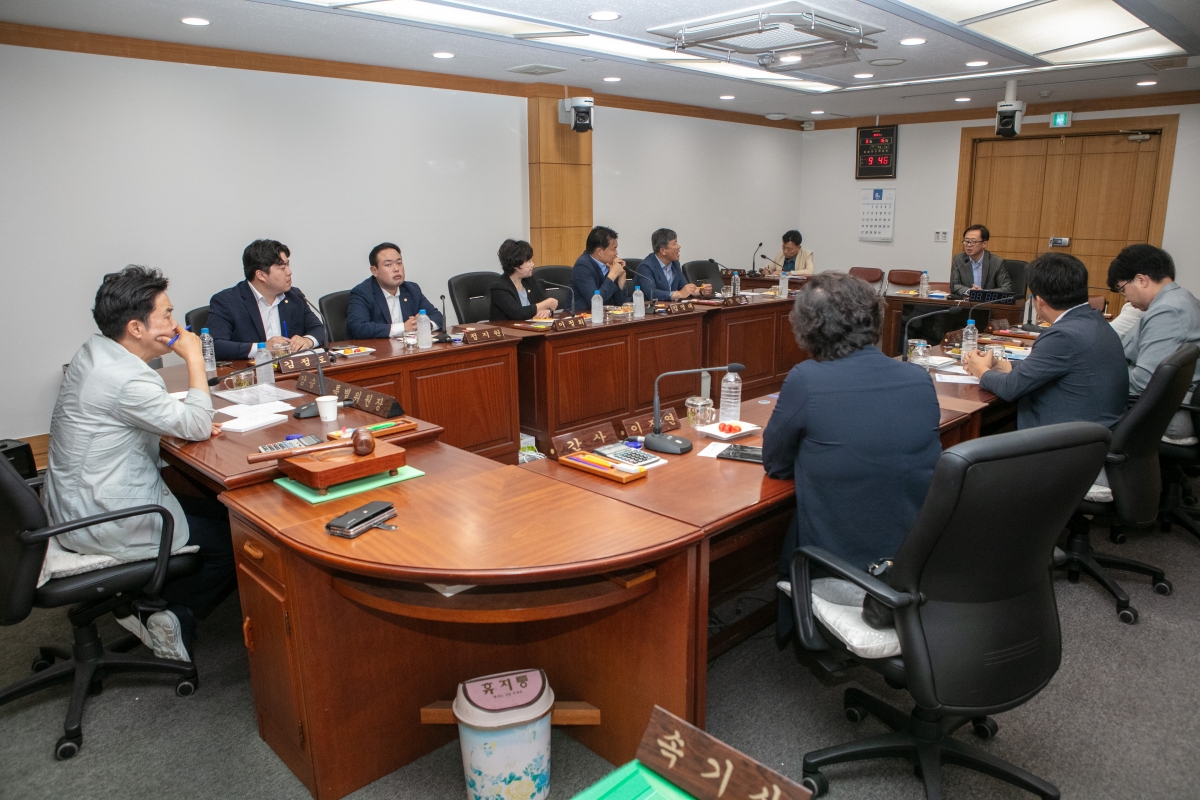 20230816-014[IMG_5953-신공항이전지원특별위원회 김정호 한국항공우주산업 고문 초청 간담회.JPG