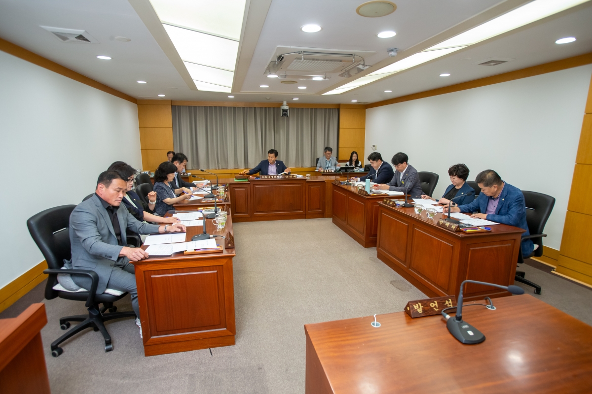 20230911-007[_P7U0356-제270회 임시회 의회운영위원회 2023년도 행정사무감사 지적사항 조치결과 보고.JPG
