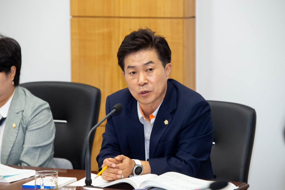 20230911-042[_P7U0251-제270회 임시회 산업건설위원회 2023년도 행정사무감사 지적사항 조치결과 보고.JPG