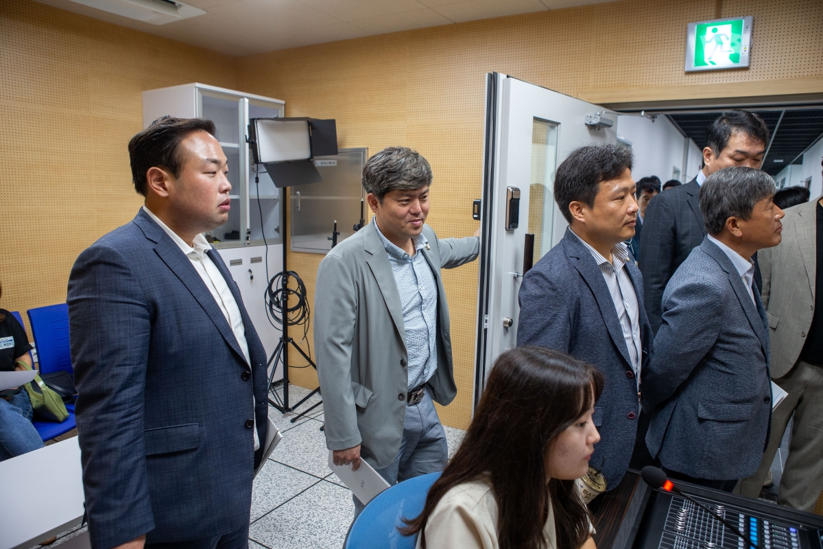 20230913-025[_P7U0583-제270회 임시회 기획행정위원회 구미영상미디어센터 현장방문.JPG