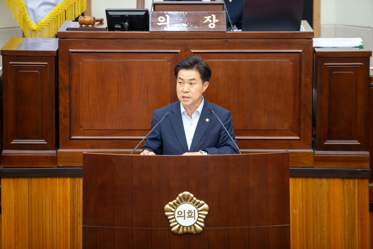 20230914-028[_P7U0798-제270회 임시회 제2차 본회의시 강승수 신공항이전지원특별위원장 신공항이전특별위원회 관련 발언.JPG