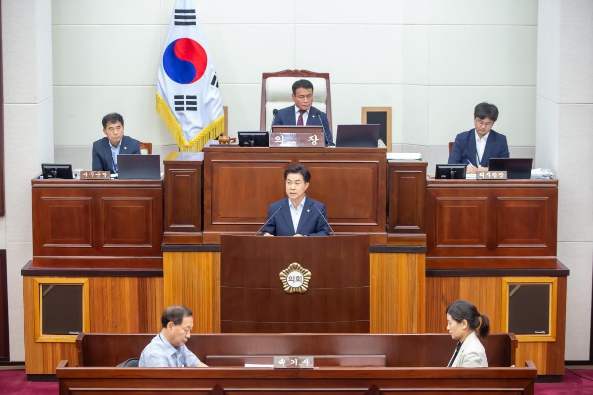 20230914-029[_P7U0803-제270회 임시회 제2차 본회의시 강승수 신공항이전지원특별위원장 신공항이전특별위원회 관련 발언.JPG