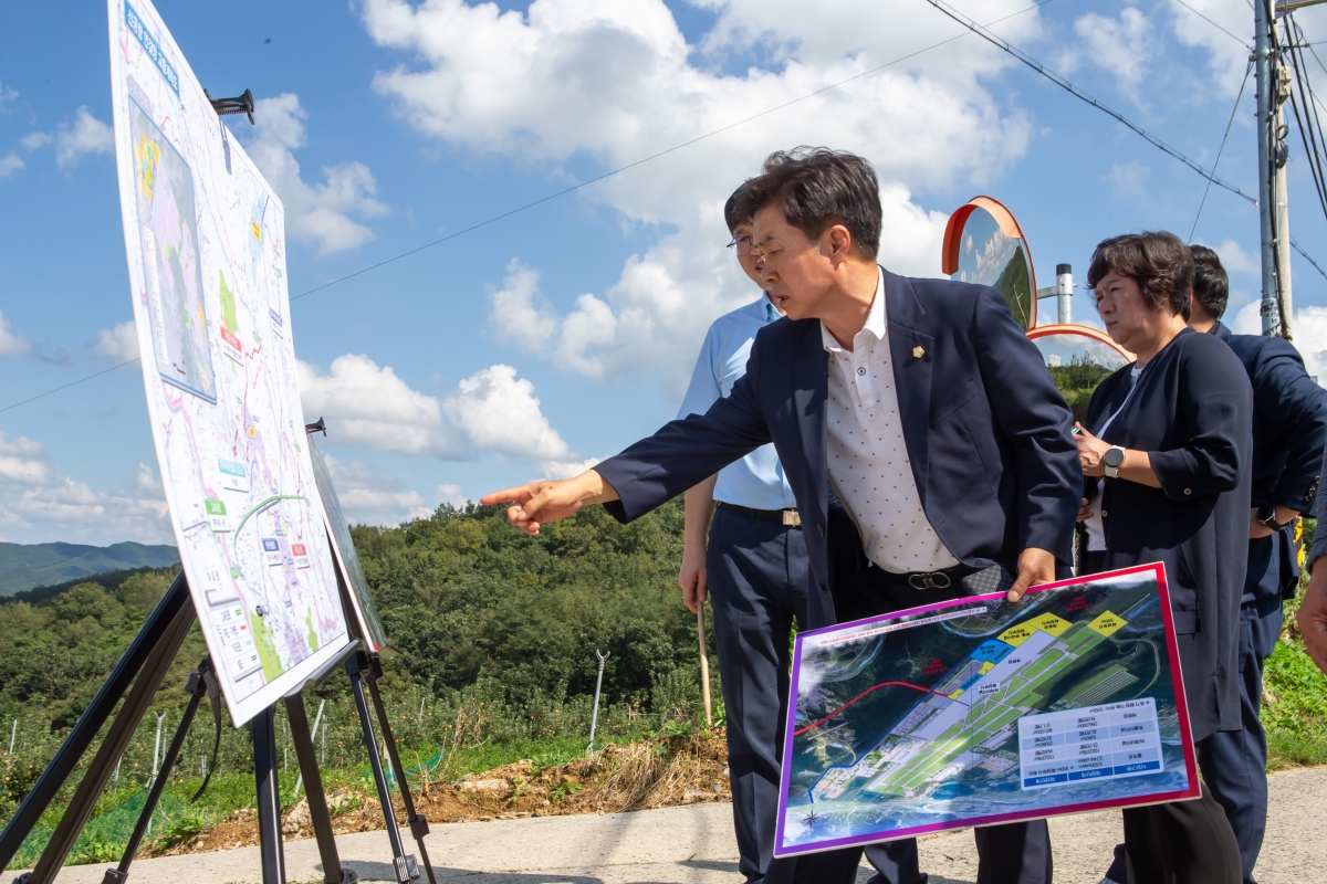 20230918-030[_P7U1346-신공항이전지원특별위원회 대구경북통합신공항 사업부지 군위군 현장방문.JPG