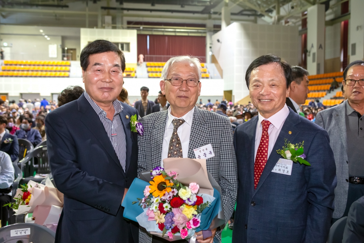 20231013-031[_P7U3734-제27회 노인의 날 기념식.jpg