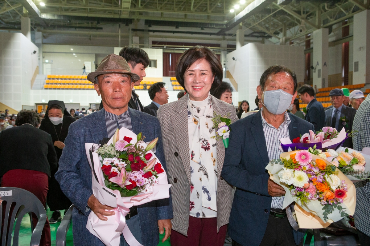 20231013-025[_P7U3715-제27회 노인의 날 기념식.jpg